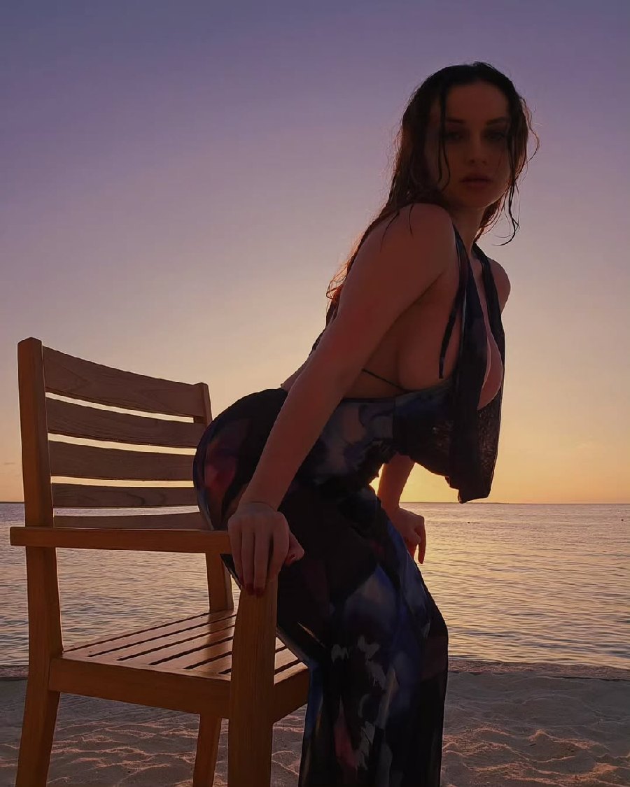 Sexy girl Miranda Faith nude in Nesaualkoyotl