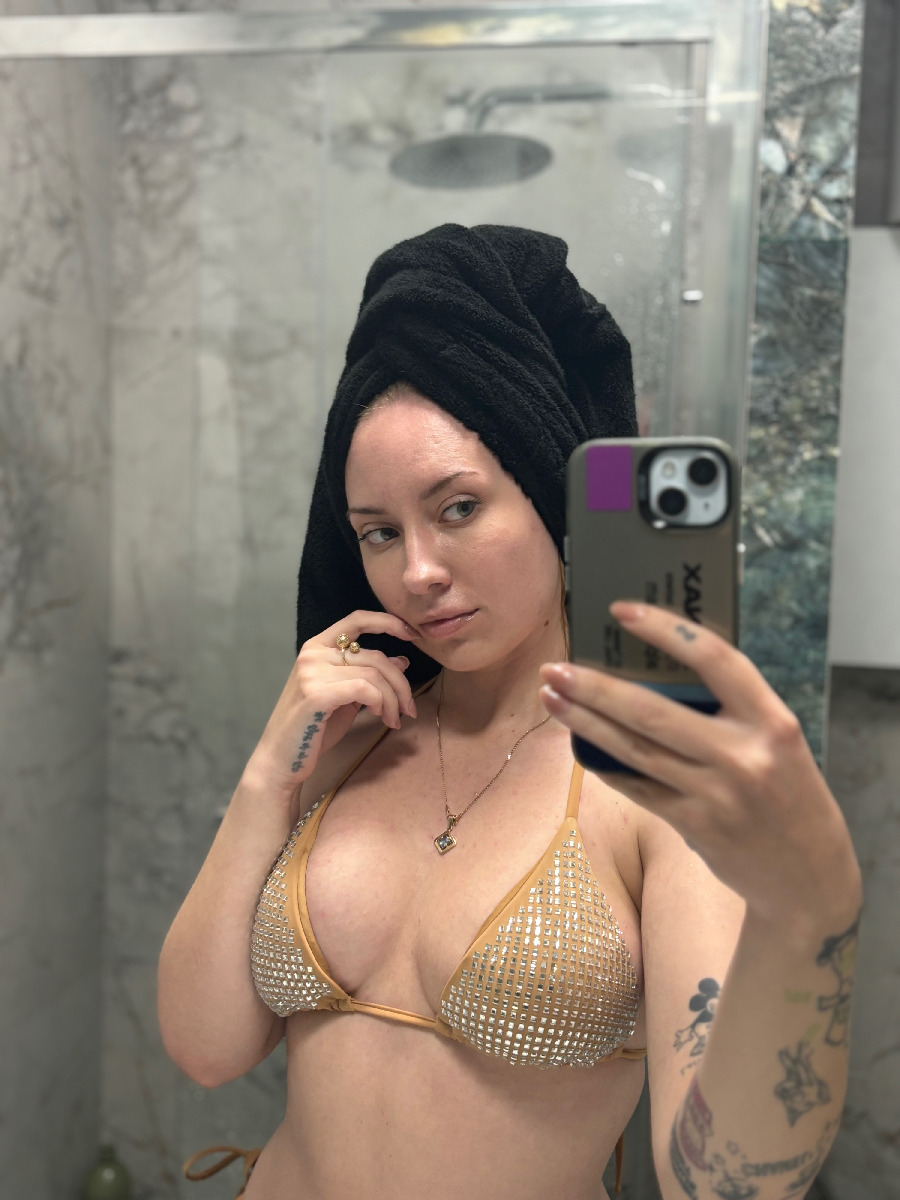 Nude girl KateV in Nesaualkoyotl