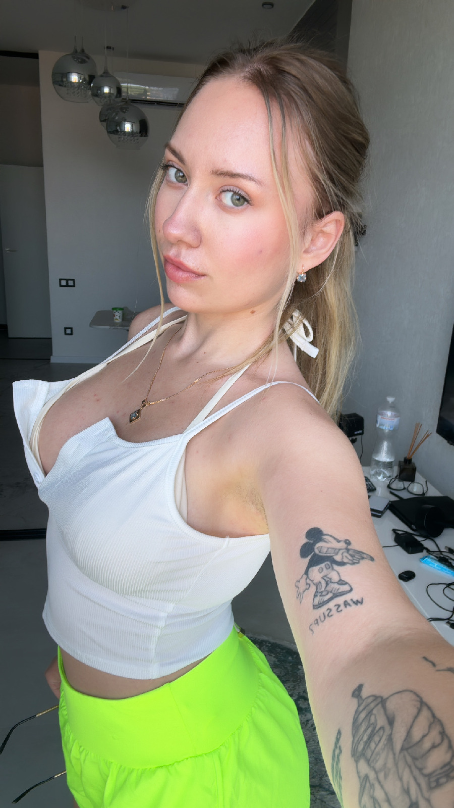 KateV in her underwear in Nesaualkoyotl