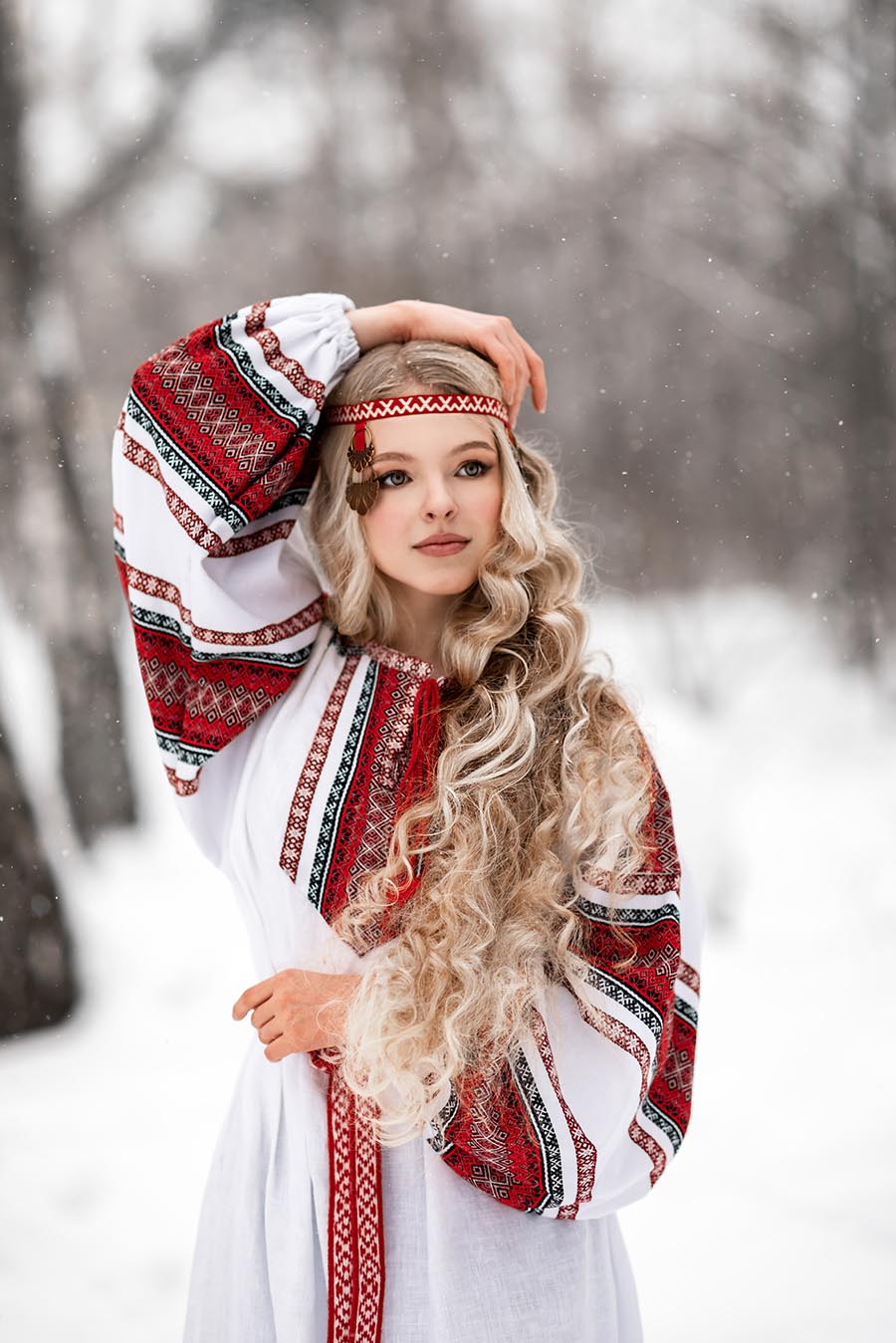 Slavic girls’s look of the day — catch her live in Nesaualkoyotl